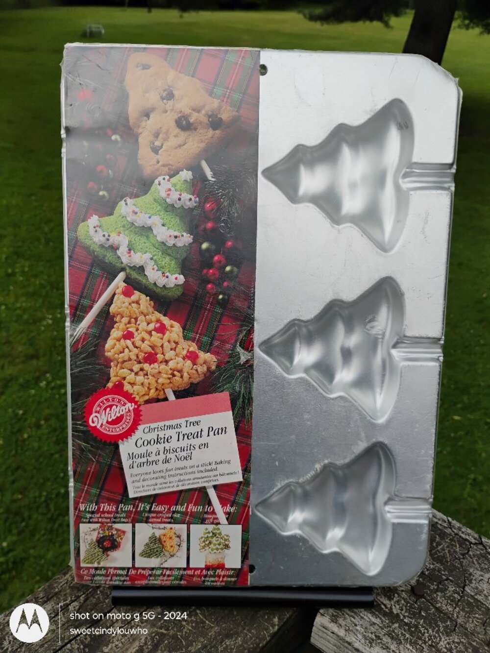 Christmas Tree cookie treat baking pan Wilton new old stock unused vintage 1998